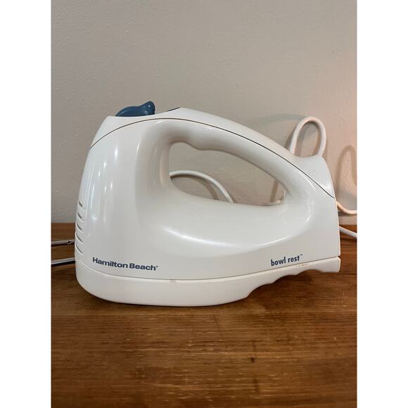 Hamilton Beach Bowl Rest Hand Mixer White 6-Speed Electric Beaters Tested - Picture 6 of 10